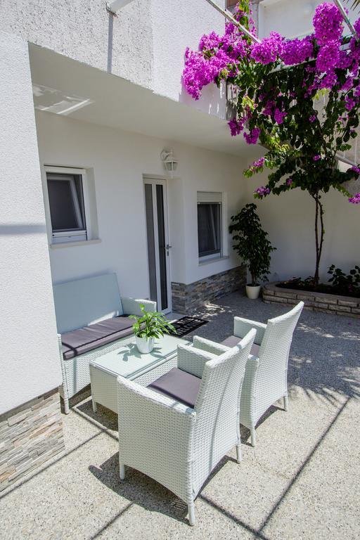 Luxury Studio Apartment White Sensation Водице Екстер'єр фото
