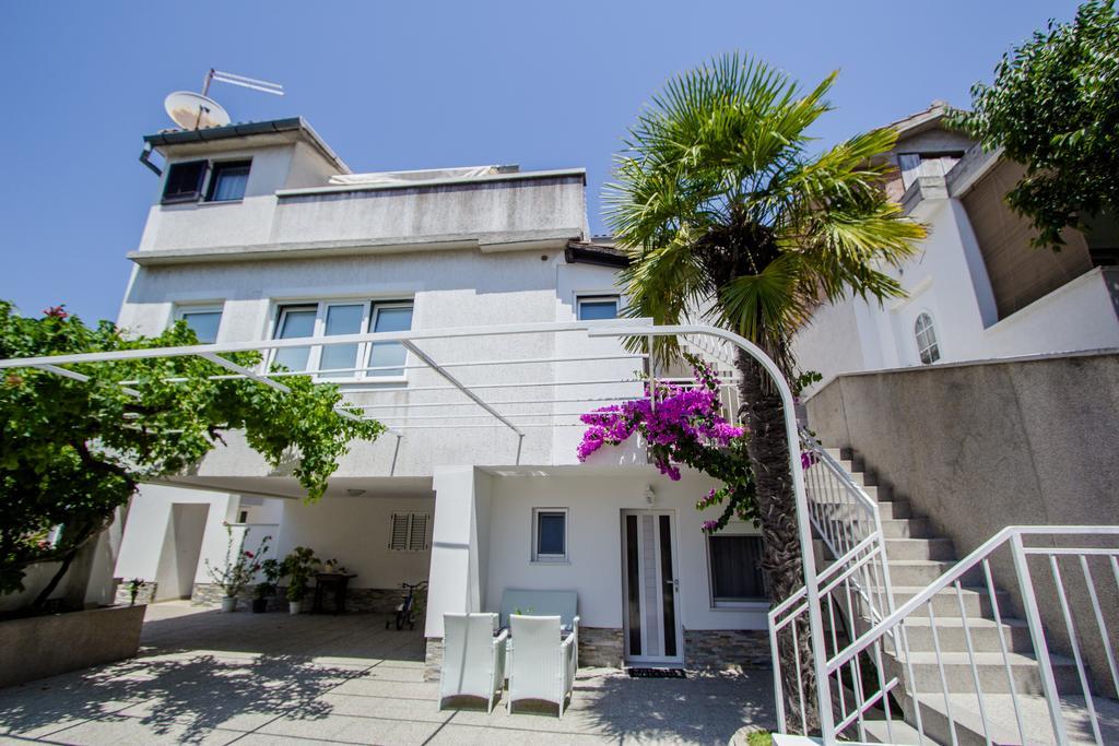Luxury Studio Apartment White Sensation Водице Екстер'єр фото
