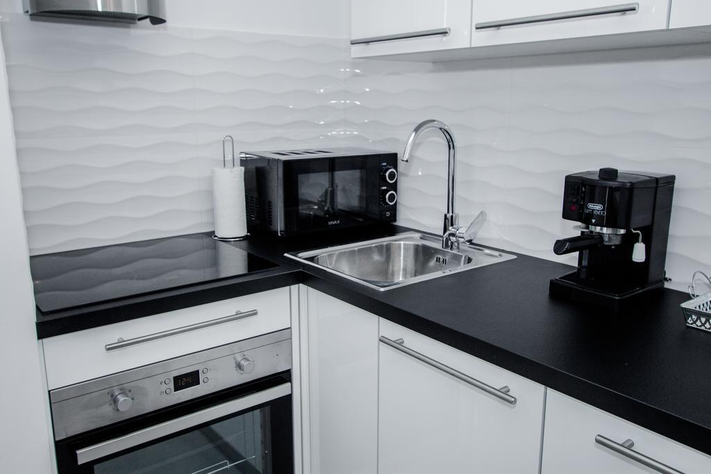 Luxury Studio Apartment White Sensation Водице Екстер'єр фото