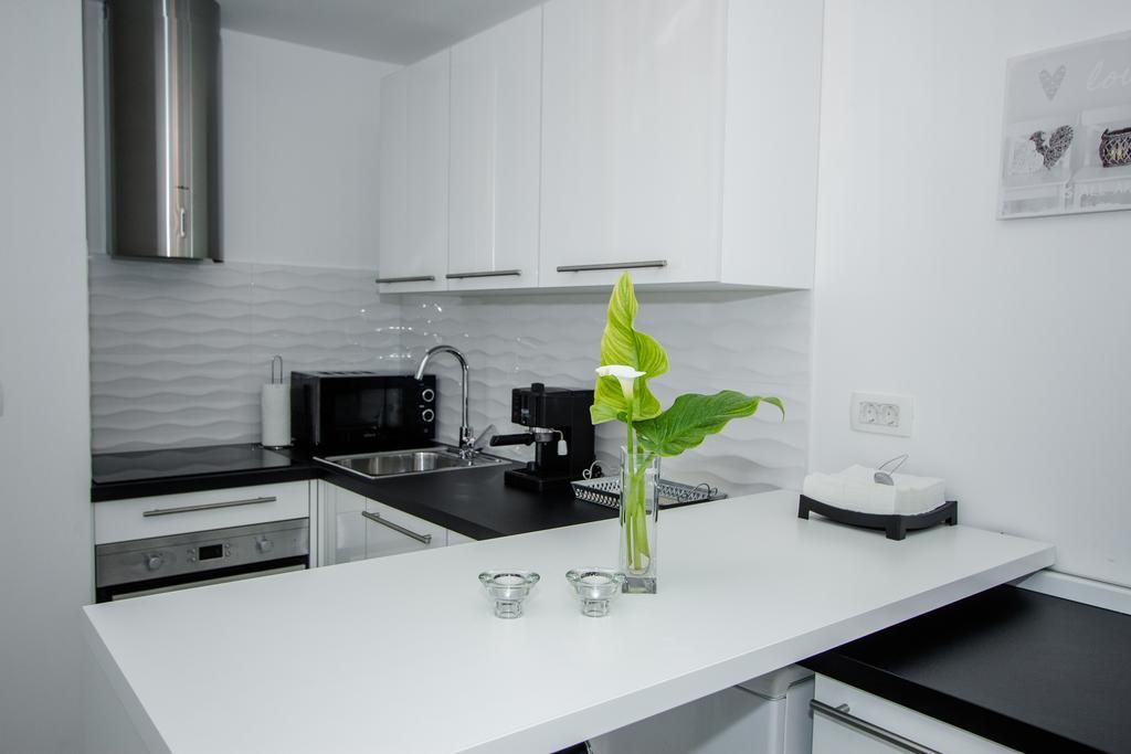 Luxury Studio Apartment White Sensation Водице Екстер'єр фото