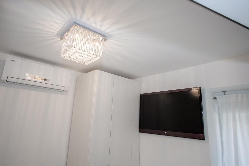 Luxury Studio Apartment White Sensation Водице Екстер'єр фото