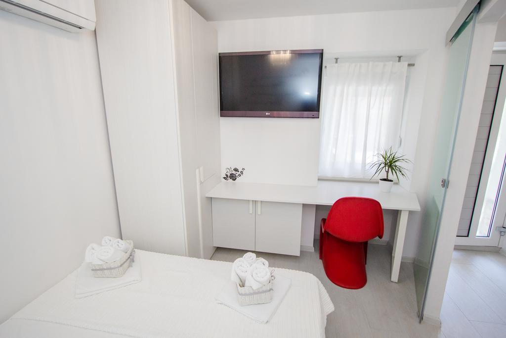 Luxury Studio Apartment White Sensation Водице Екстер'єр фото